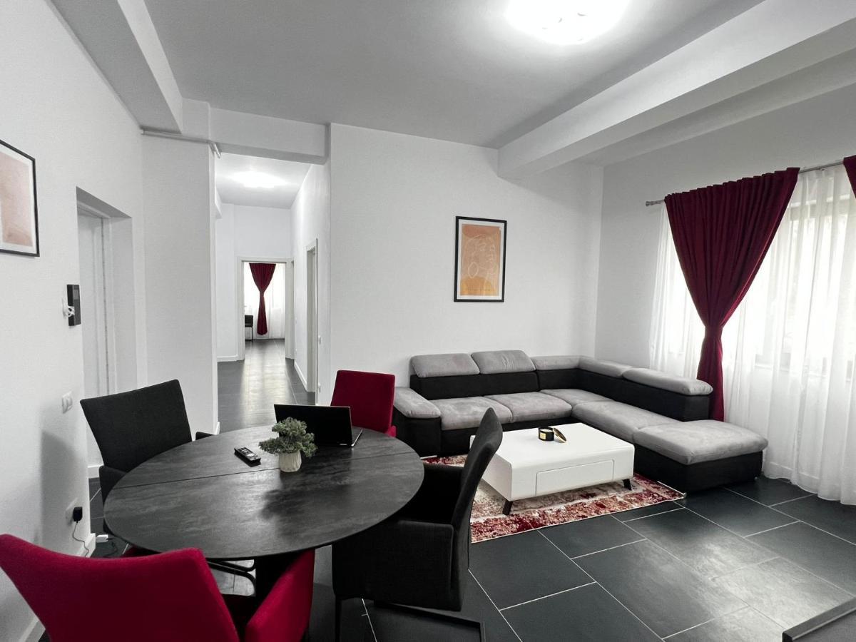 Luxury Cozy Apartments - City Center Suceava Exterior photo